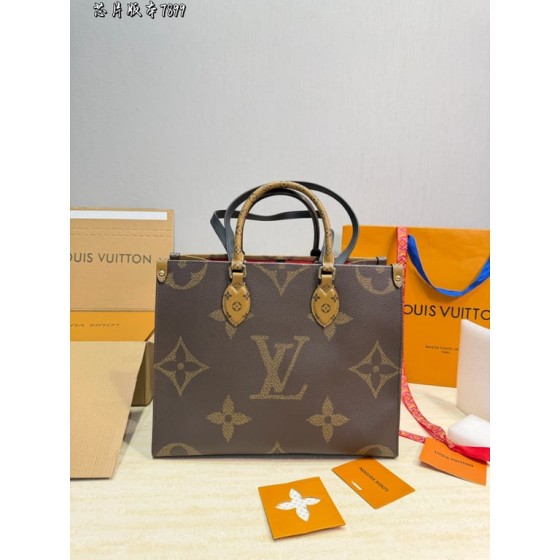 Louis Vuitton OnTheGo MM (Monogram Giant)